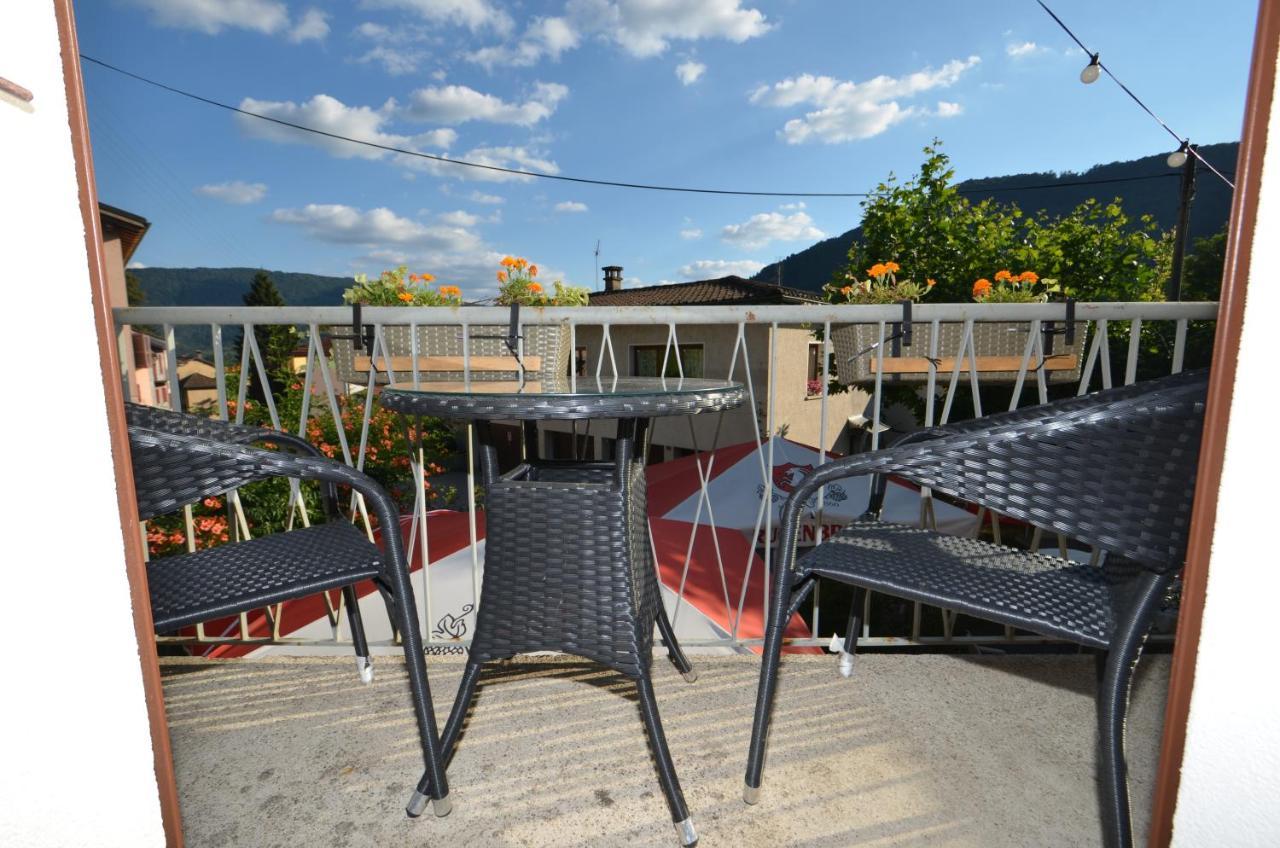 Hotel Pensione Serena Purasca Экстерьер фото