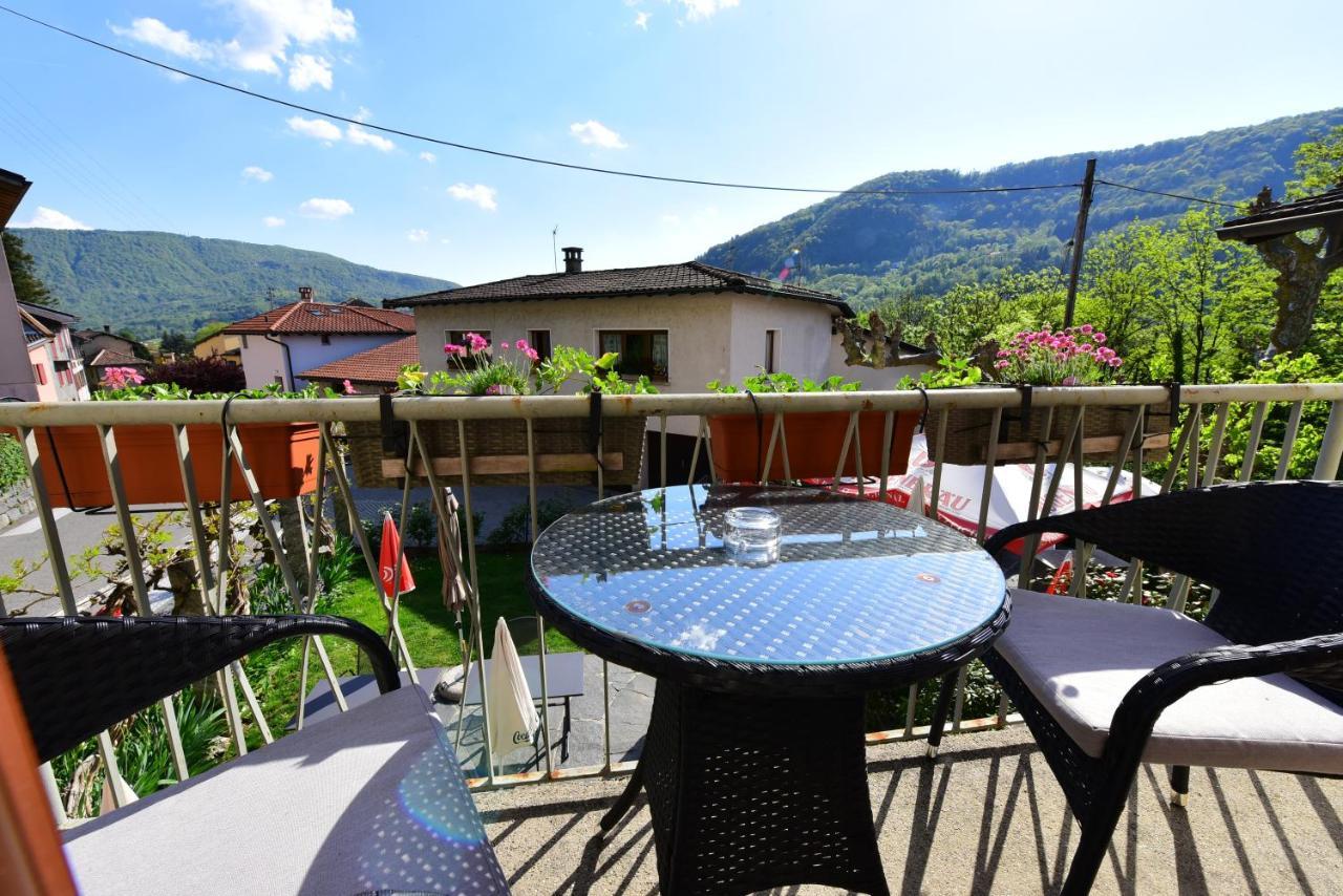 Hotel Pensione Serena Purasca Экстерьер фото