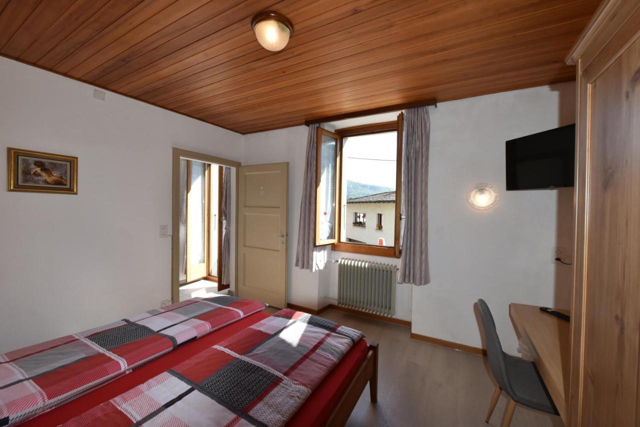 Hotel Pensione Serena Purasca Экстерьер фото