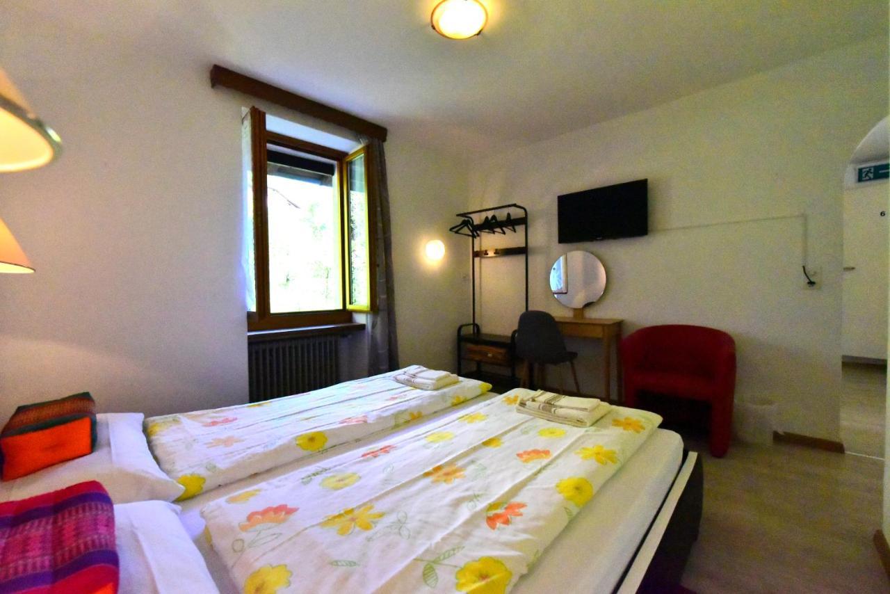 Hotel Pensione Serena Purasca Экстерьер фото