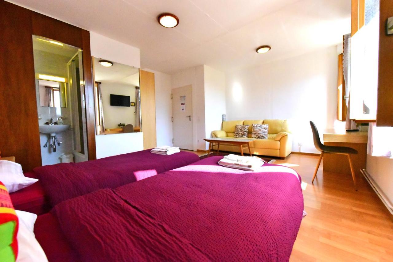 Hotel Pensione Serena Purasca Экстерьер фото